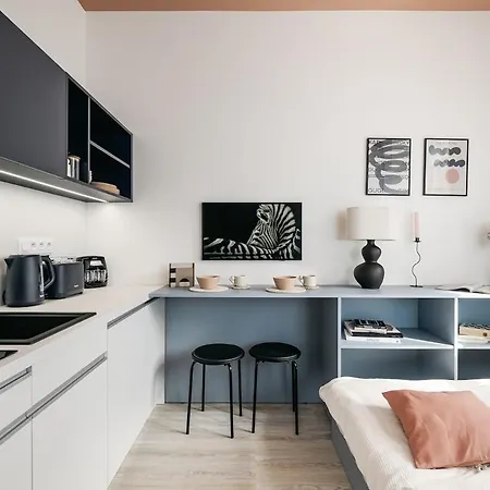 Cute Designer Little Near Castle! Backyard! * Prague