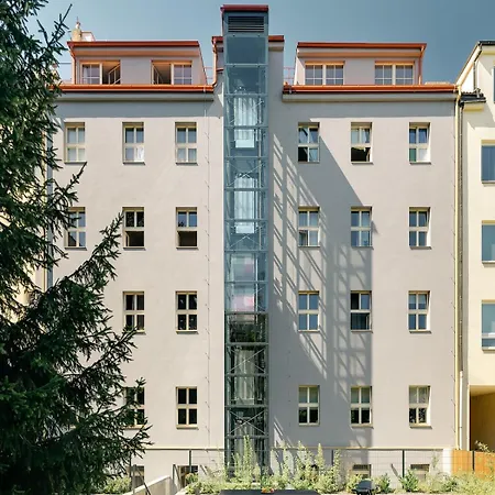 Cute Designer Little Near Castle! Backyard! Apartamento Praga
