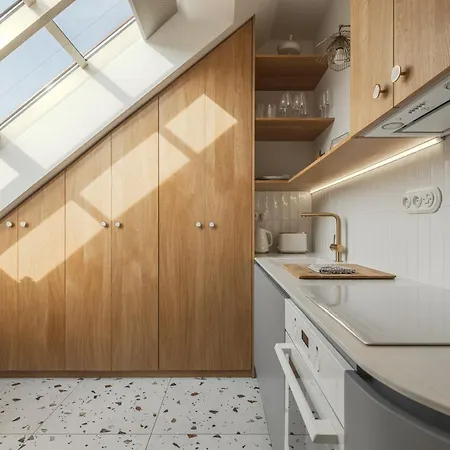 Cute Designer Little Near Castle! Backyard! Apartamento